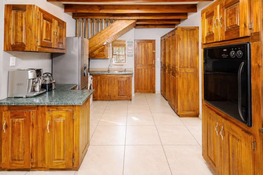 5 Bedroom Property for Sale in Schoemansville North West